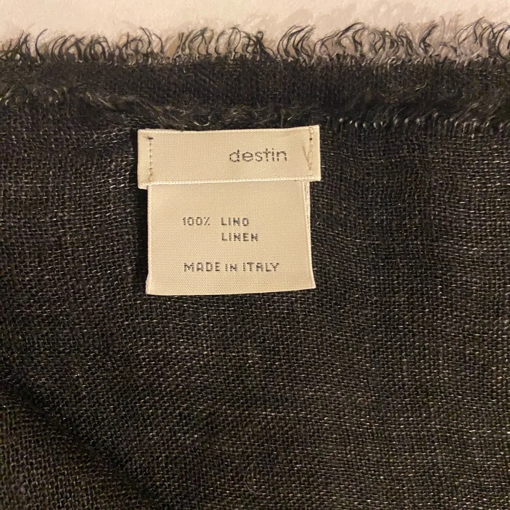 Destin Linen Scarf Wrap Black Gray Made in Italy $340 Retail Luxury Brand - Picture 15 of 16